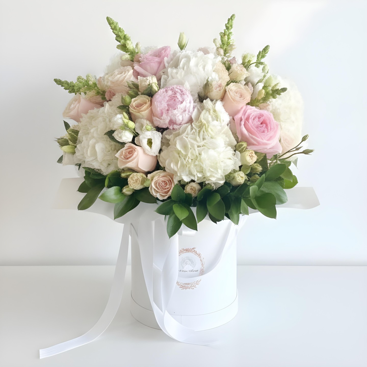 Blanchefleur Flower Box (Roses, Spray Roses, Hydrangeas, Peony, Lisianthus, Snapdragon) Blanchefleur Flower Box (Roses, Spray Roses, Hydrangeas, Peony, Lisianthus, Snapdragon)