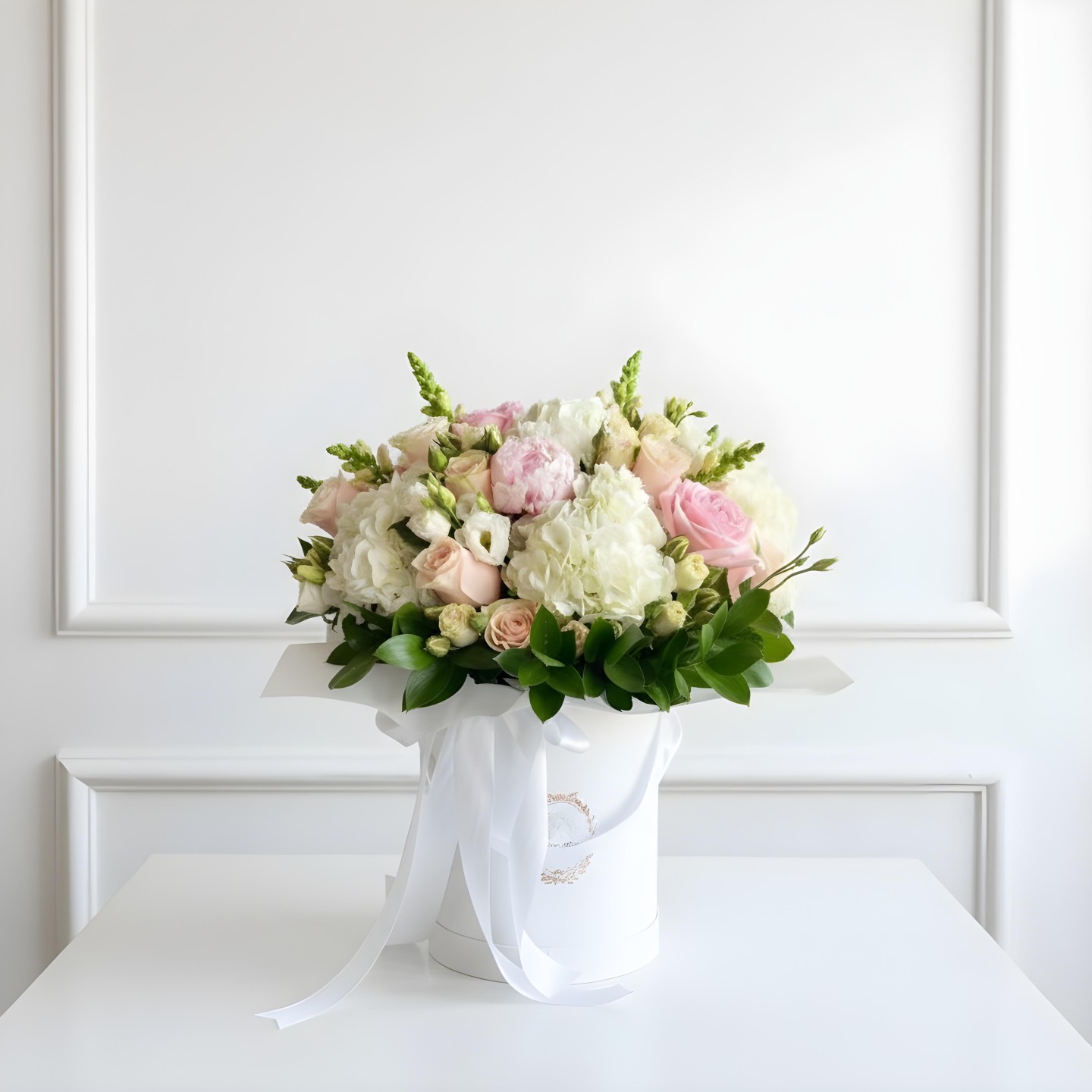 Blanchefleur Flower Box (Roses, Spray Roses, Hydrangeas, Peony, Lisianthus, Snapdragon) Blanchefleur Flower Box (Roses, Spray Roses, Hydrangeas, Peony, Lisianthus, Snapdragon)