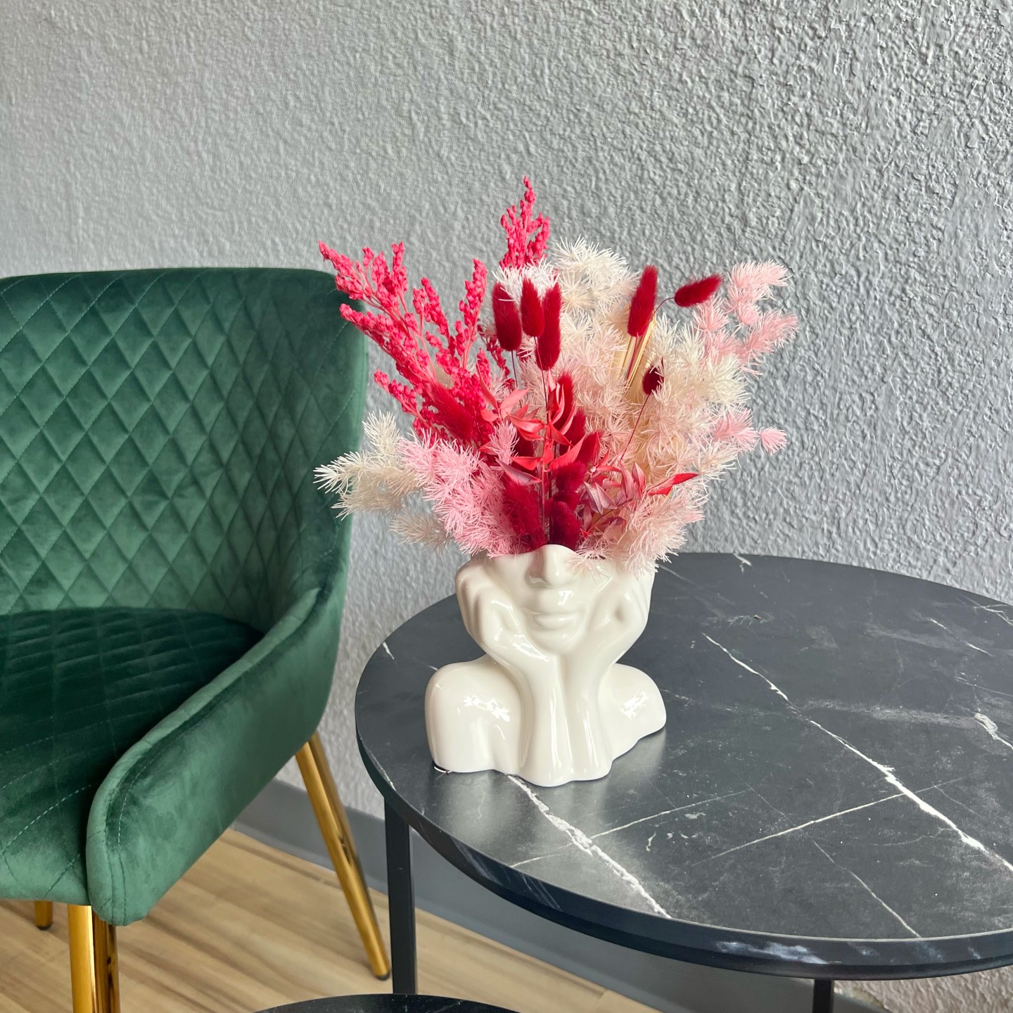 "The Body" Woman Dried Flowers Vase Arrangement Red "The Body" Woman Dried Flowers Vase Arrangement Red