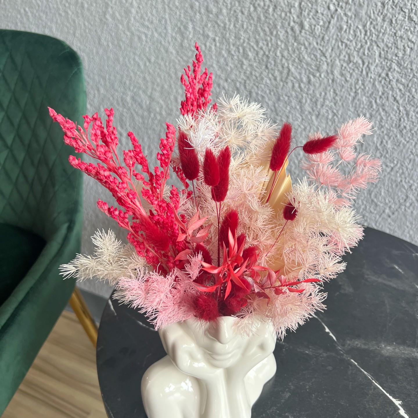 "The Body" Woman Dried Flowers Vase Arrangement Red "The Body" Woman Dried Flowers Vase Arrangement Red