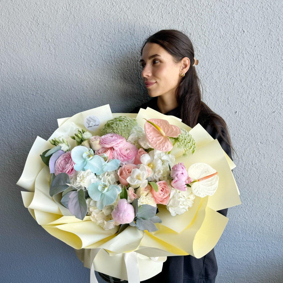 Pastel Elliana Hand-Tied Bouquet