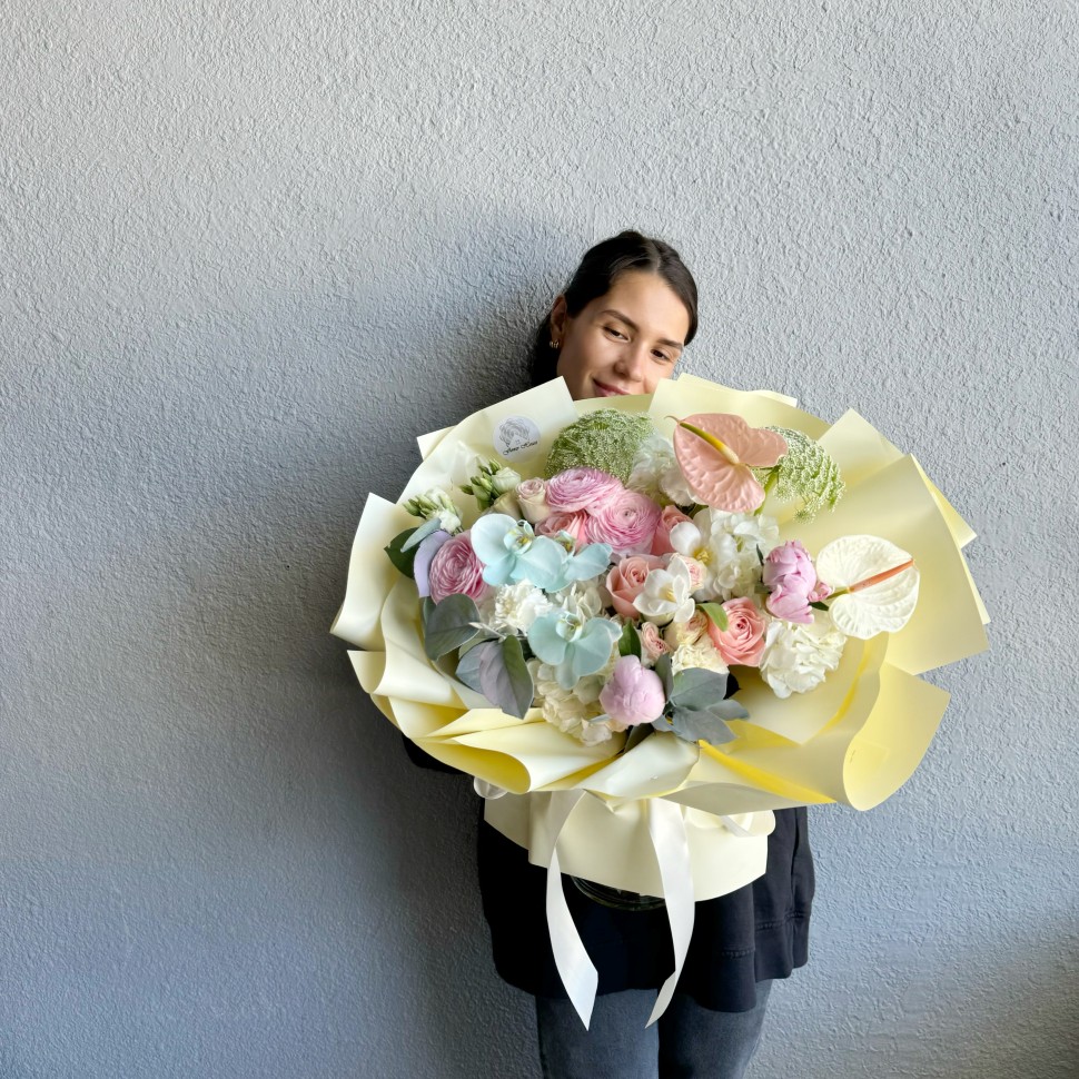 Pastel Elliana Hand-Tied Bouquet