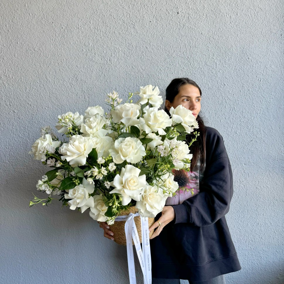 White Roses Cloud Basket