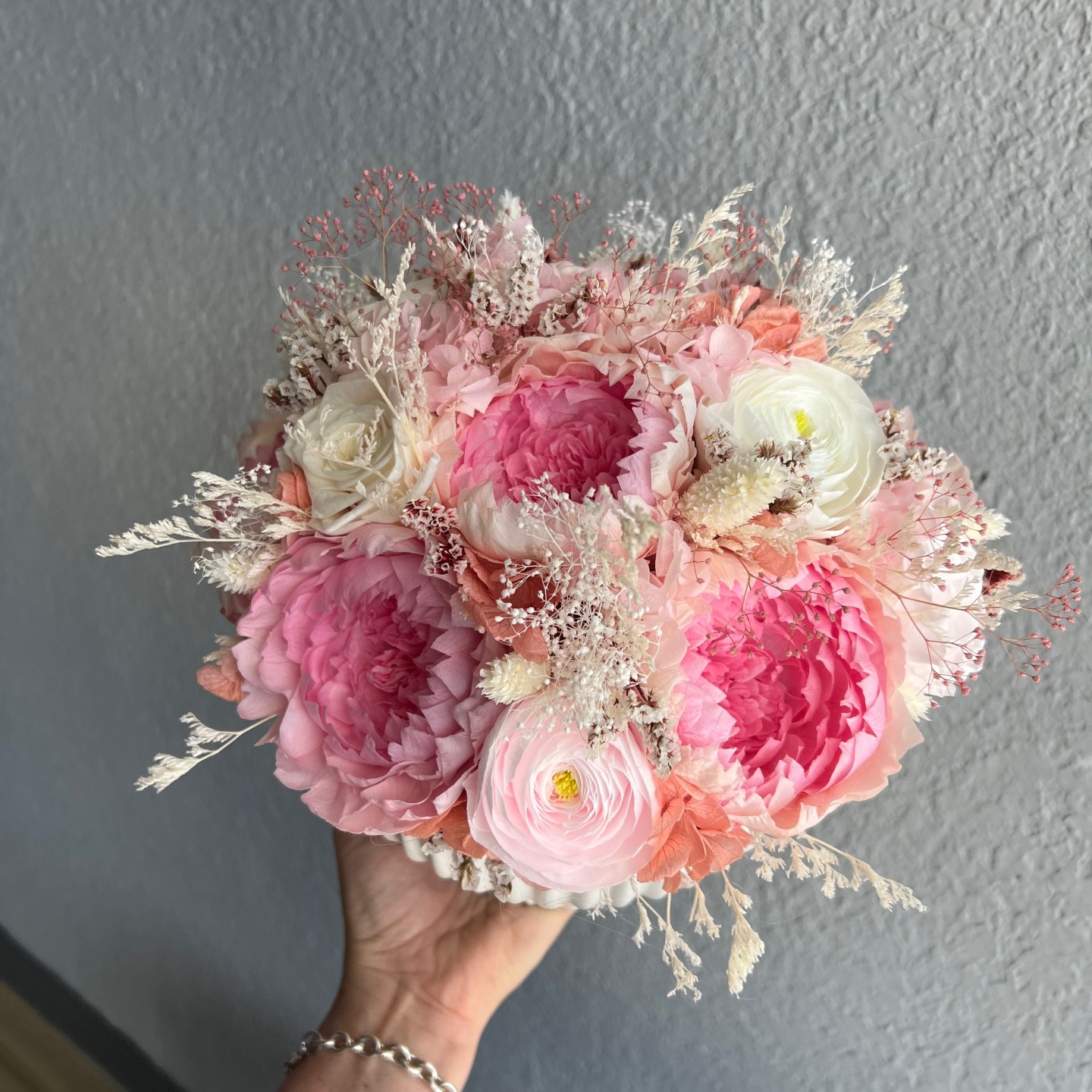 MARY Collection Preserved peonies in ceramic vase