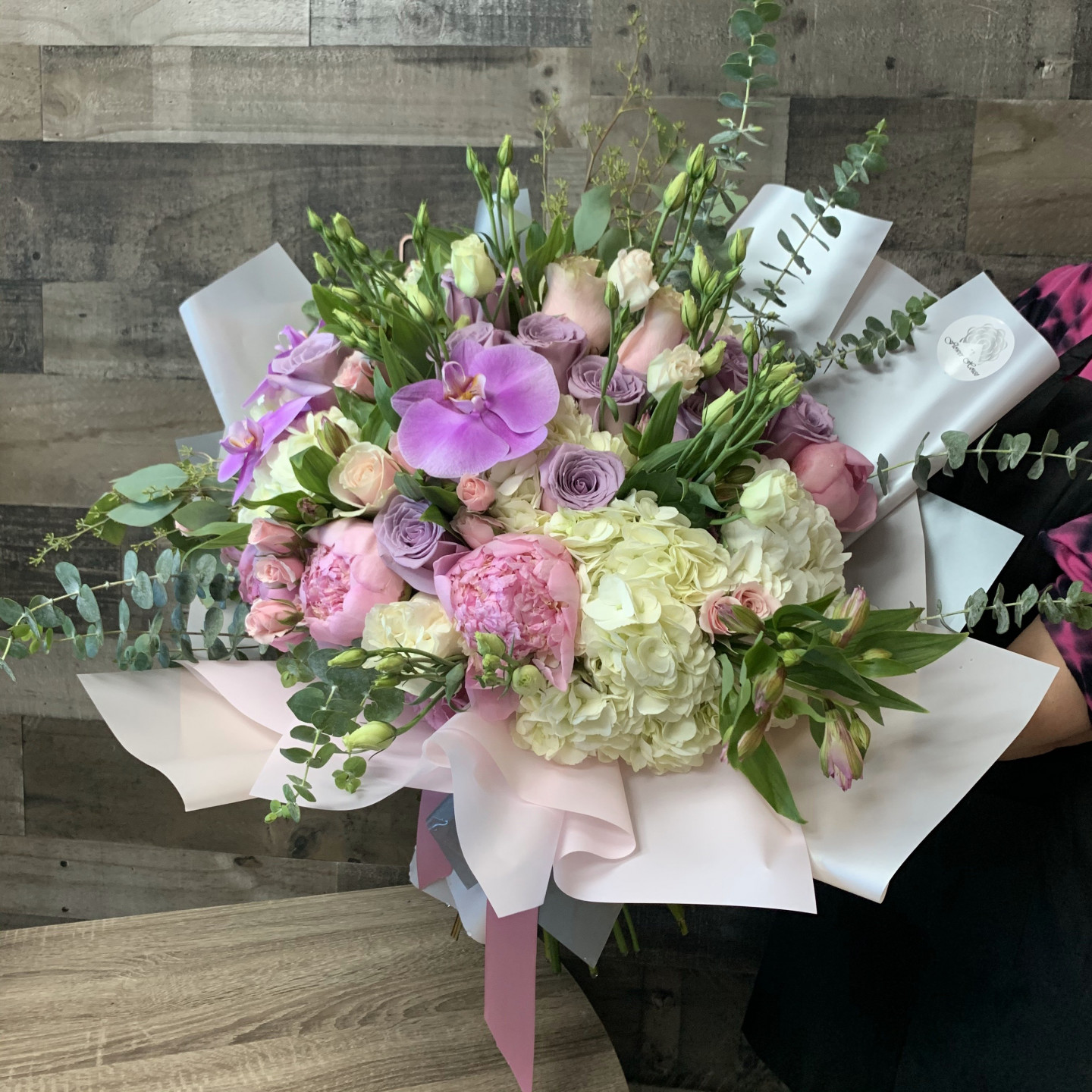 Yareli Hand-Tied Bouquet Yareli Hand-Tied Bouquet