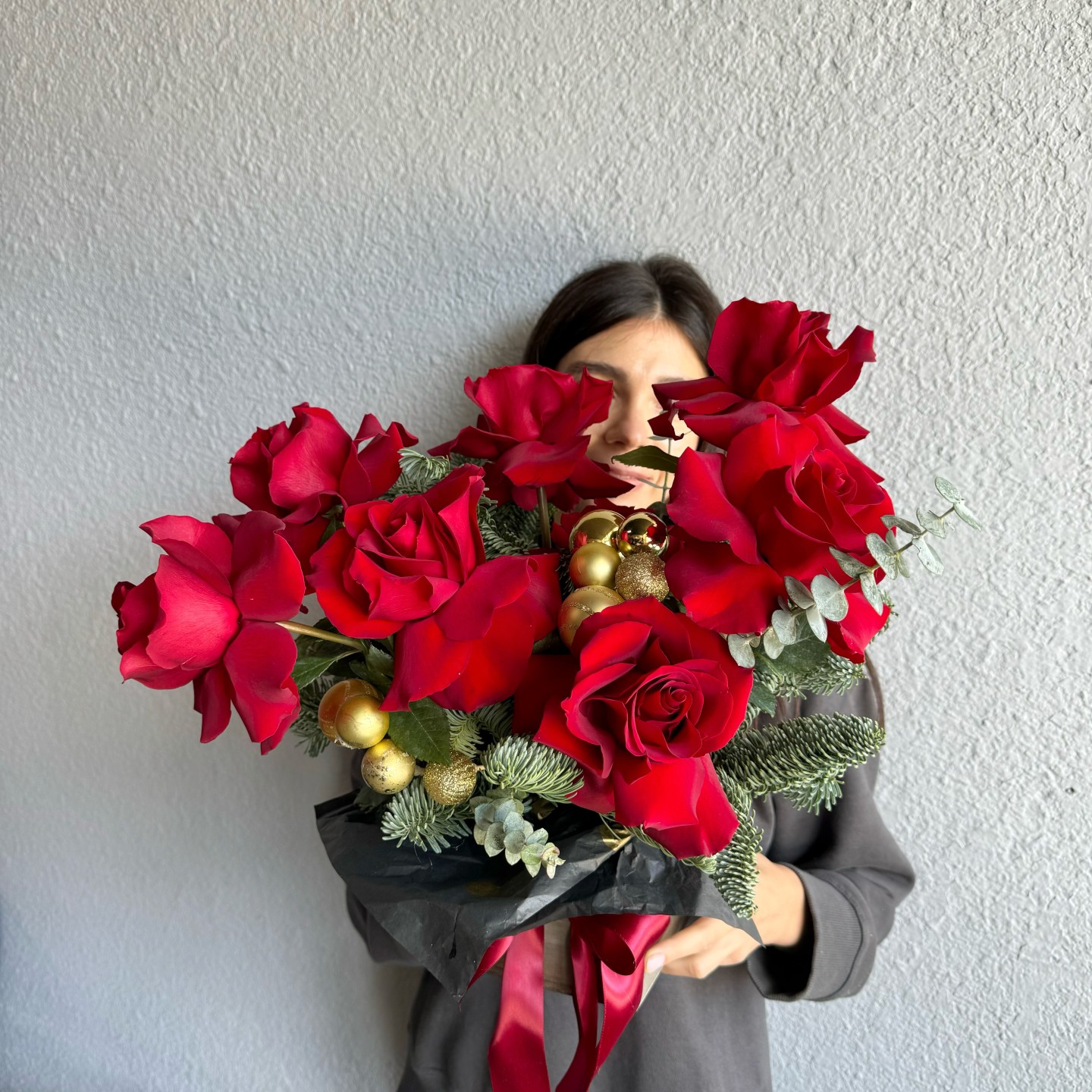 Christmas Red Fresh Flower Box-Medium (Baby Blue Eucalyptus)