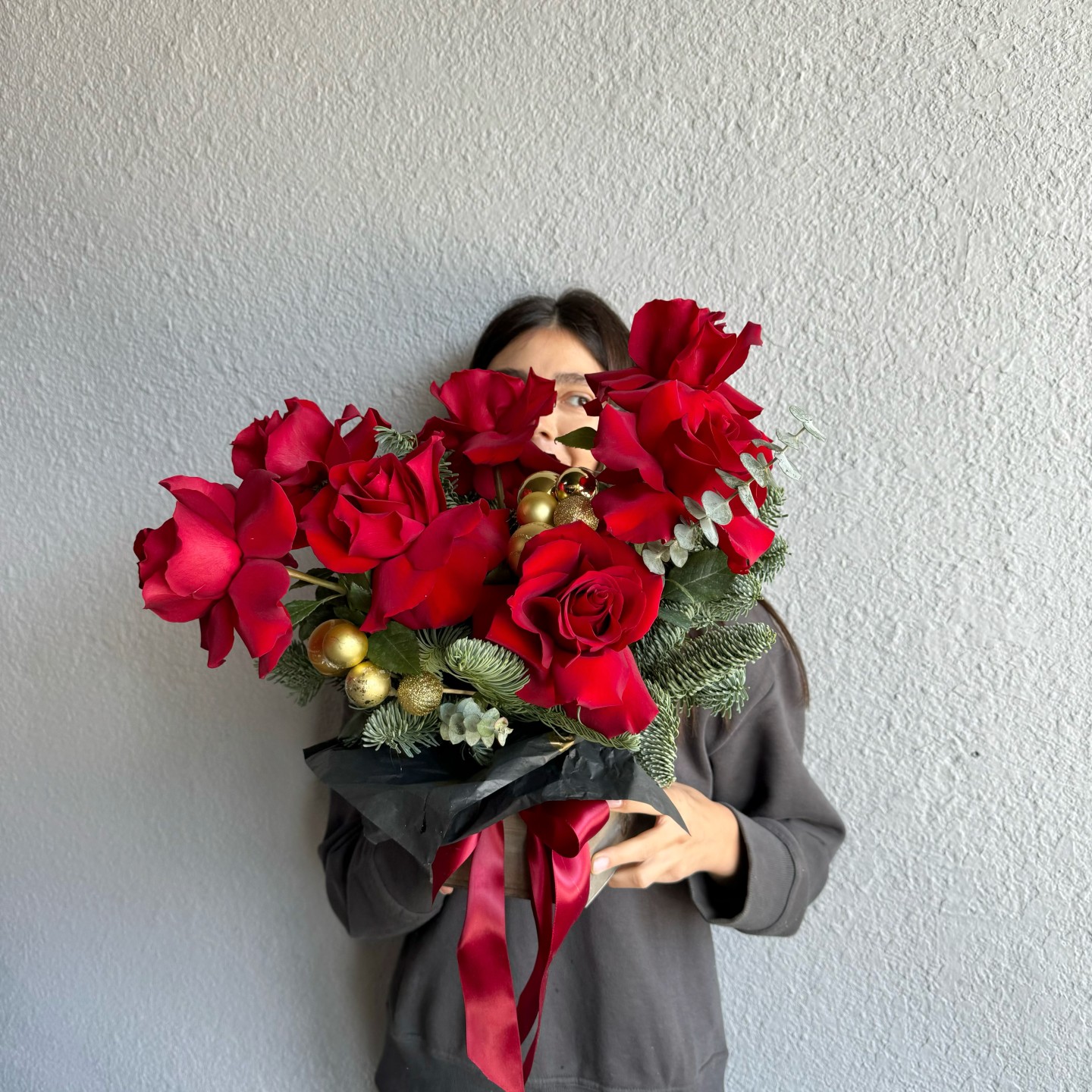 Christmas Red Fresh Flower Box-Medium (Baby Blue Eucalyptus)