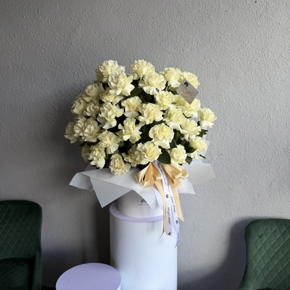 Rose Majesty Flower Box – 45 Flex Opened Roses