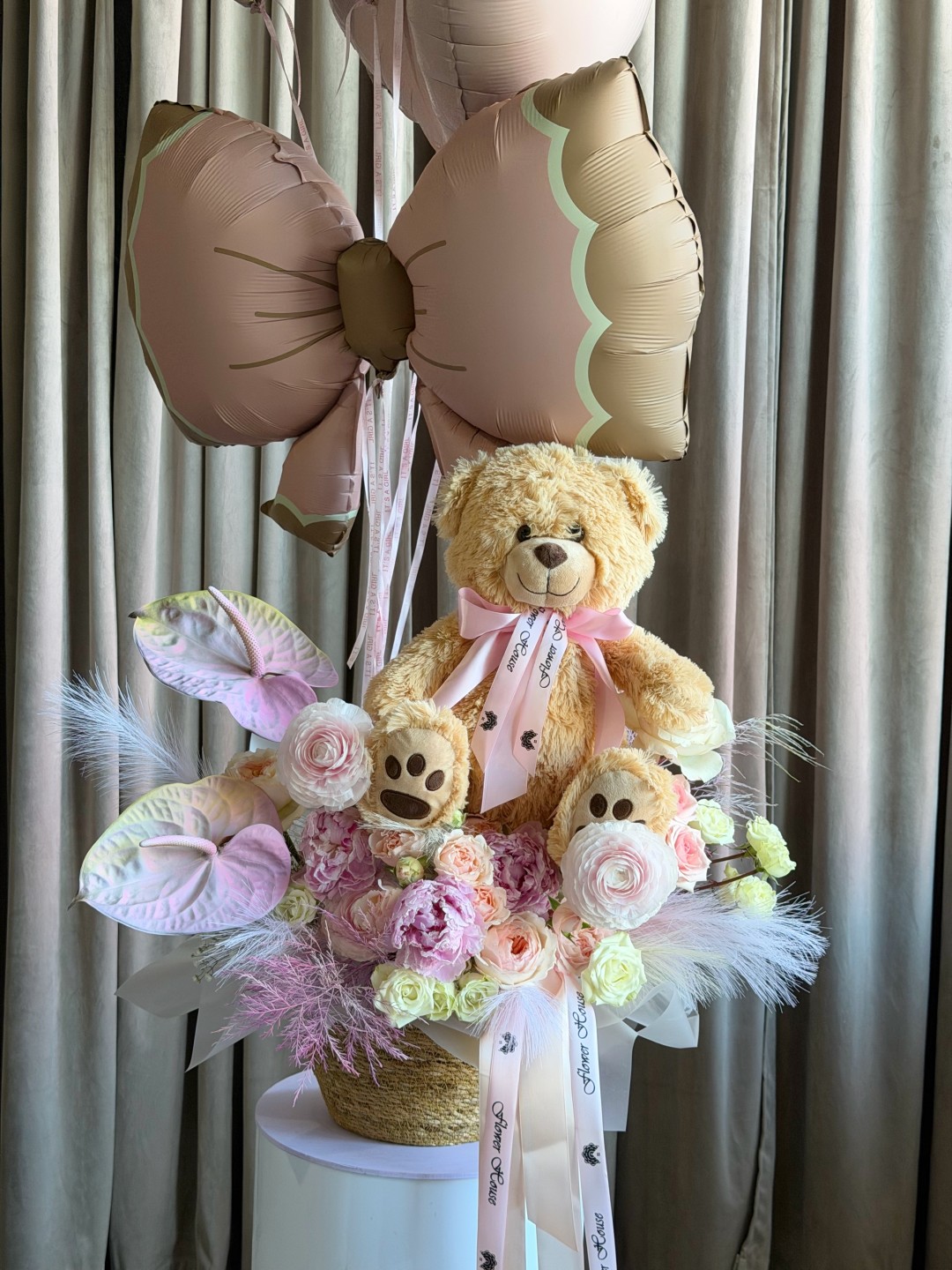 Blush&Bow Ultimate Gift Set | Flowers, Teddy Bear&Balloons Blush&Bow Ultimate Gift Set | Flowers, Teddy Bear&Balloons
