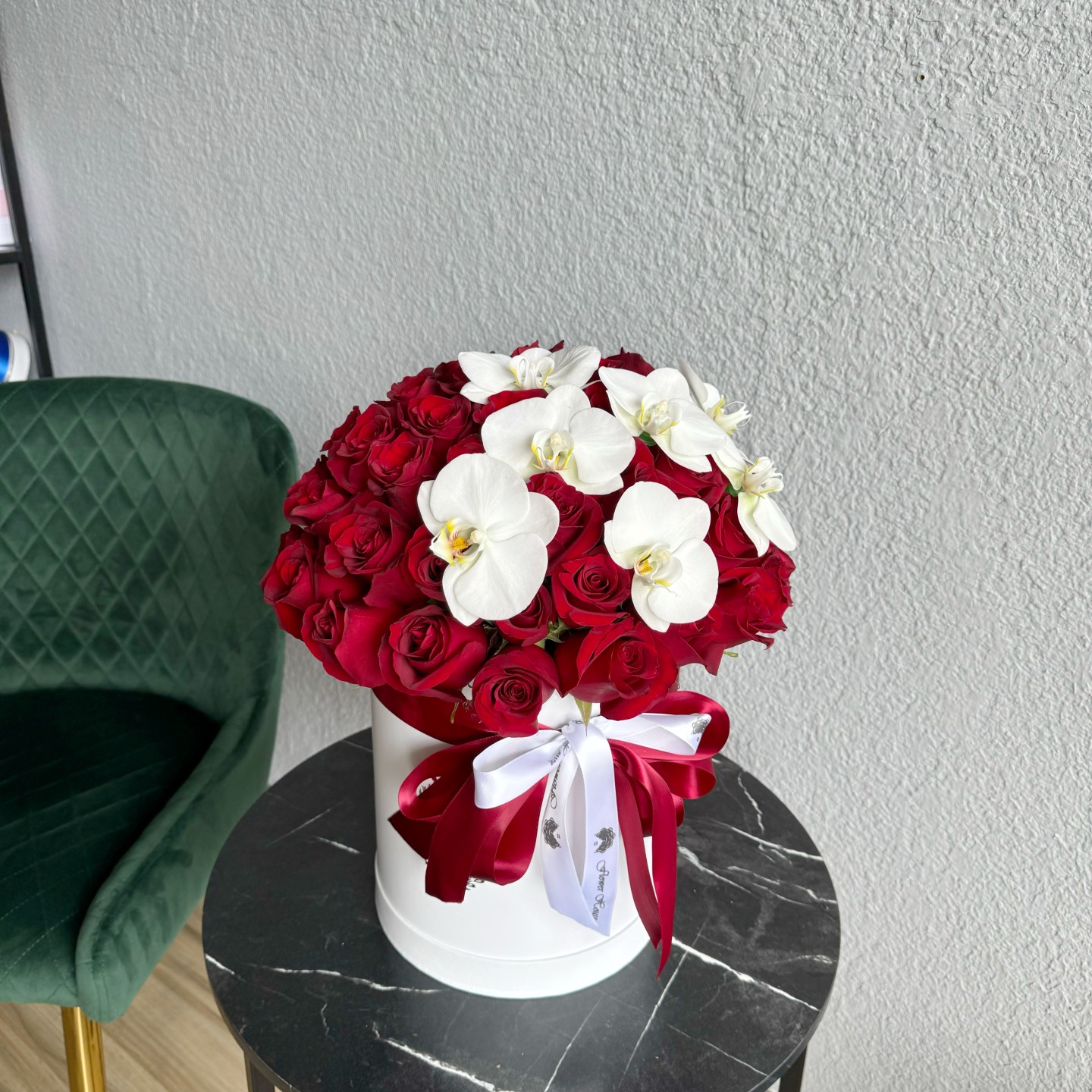 Scarlette Fresh Flower Box