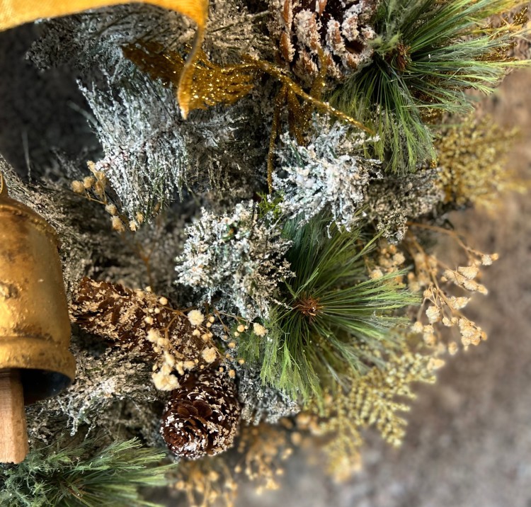 Christmas wreath with preserved flowers Christmas wreath with preserved flowers