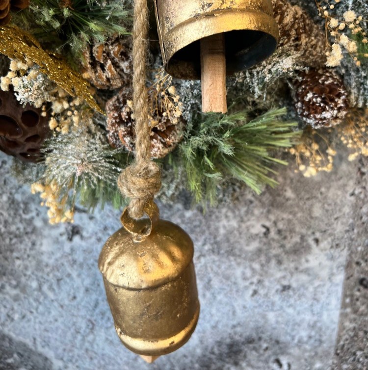Christmas wreath with preserved flowers Christmas wreath with preserved flowers