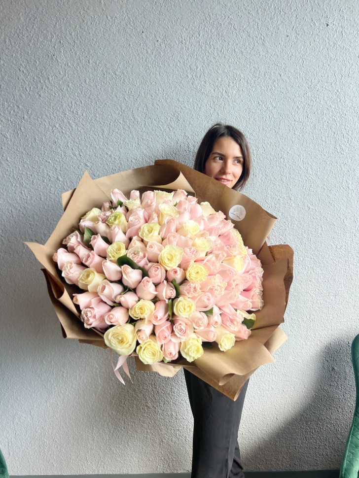 100 Light Pink & White Roses Bouquet