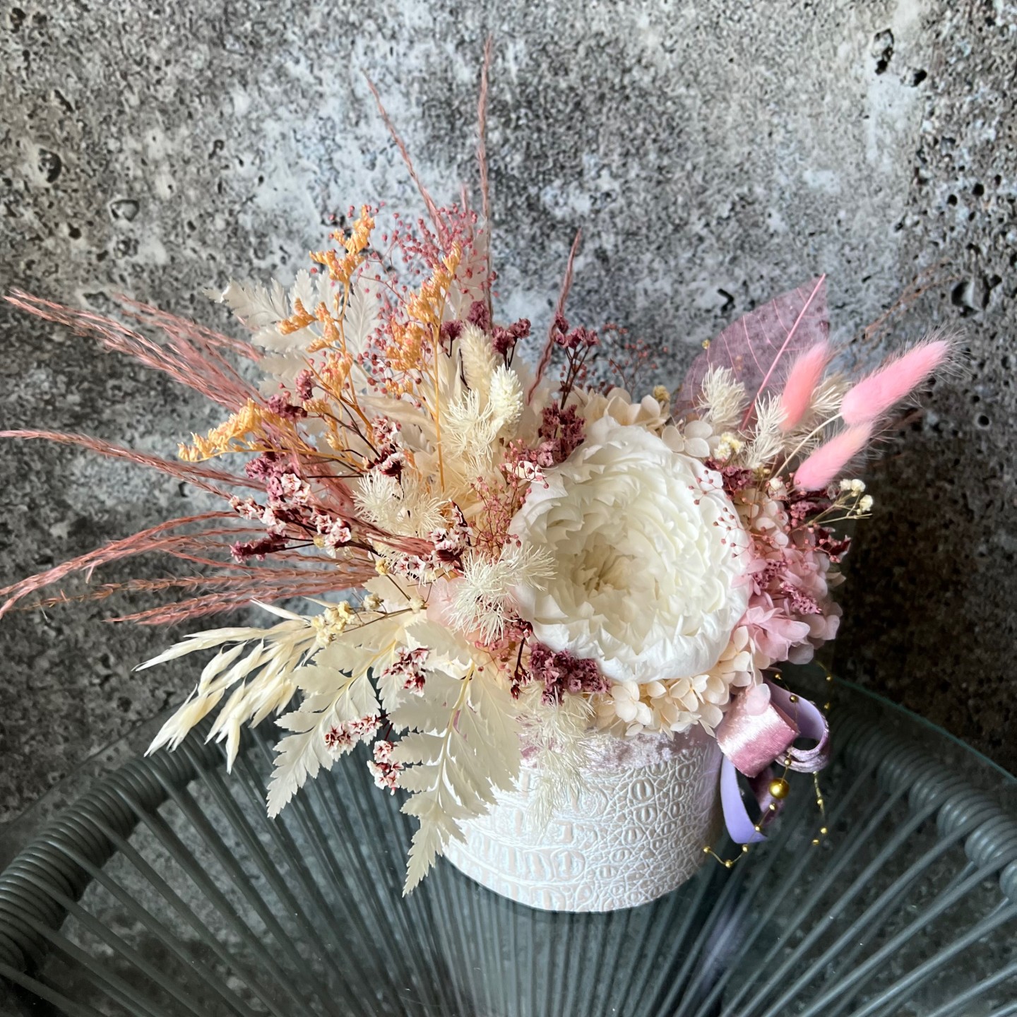 MARY Collection White Preserved Peony in Luxury Box MARY Collection White Preserved Peony in Luxury Box