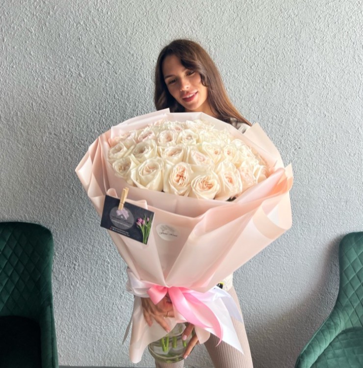 33 White Garden O'Hara Roses Hand Tied Bouquet 