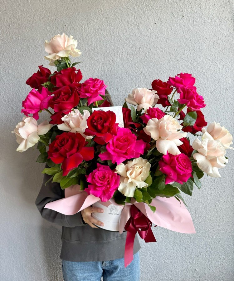 Assorted Roses Cloud Flower Box