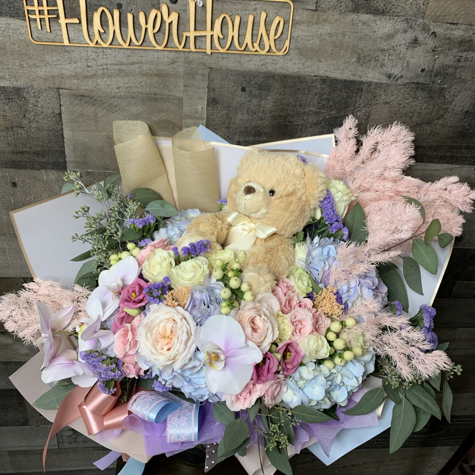 The Flower Bear Nest Hand-Tied Bouquet
