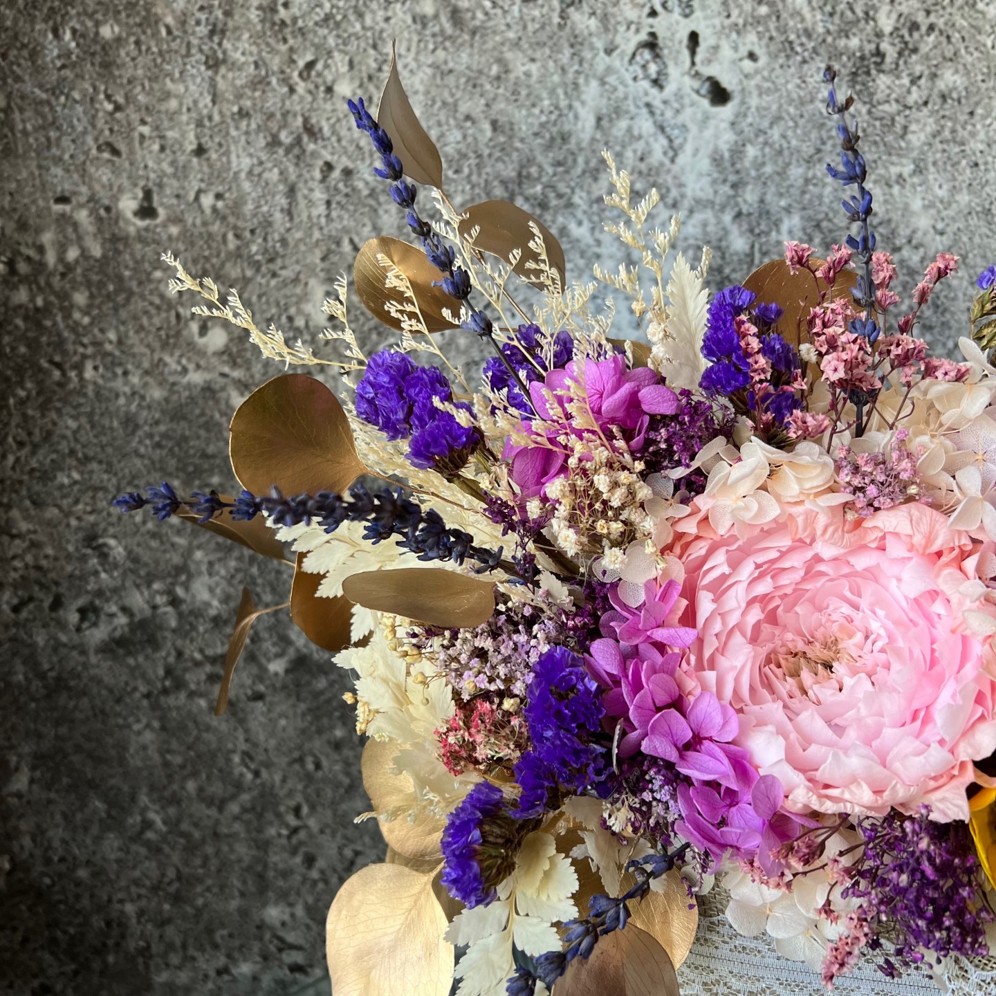 SUNNY Collection Preserved Peony and sunflower box