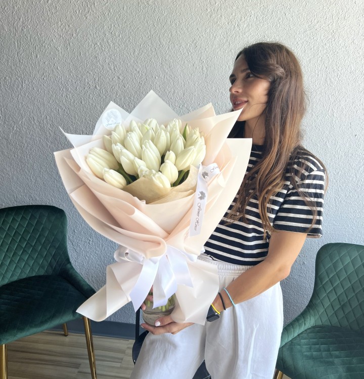 40 White Tulips Hand Tied Bouquet