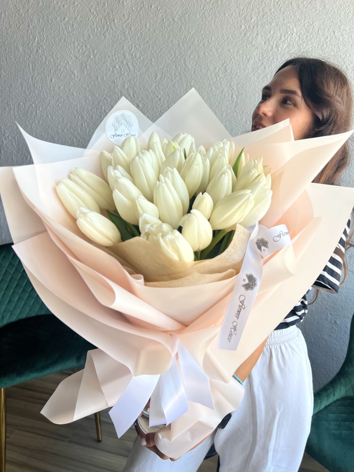 40 White Tulips Hand Tied Bouquet