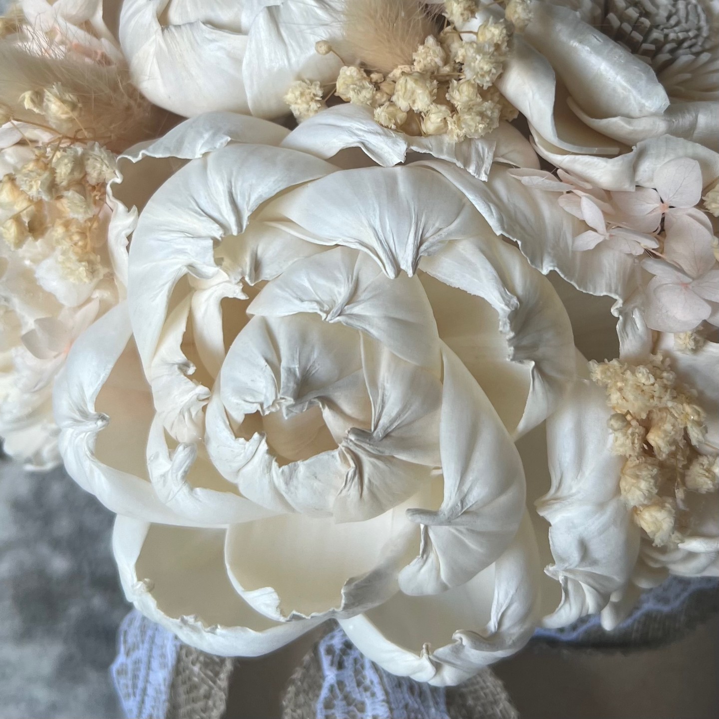 CAMILA collection Sola Wood Peonies Box CAMILA collection Sola Wood Peonies Box