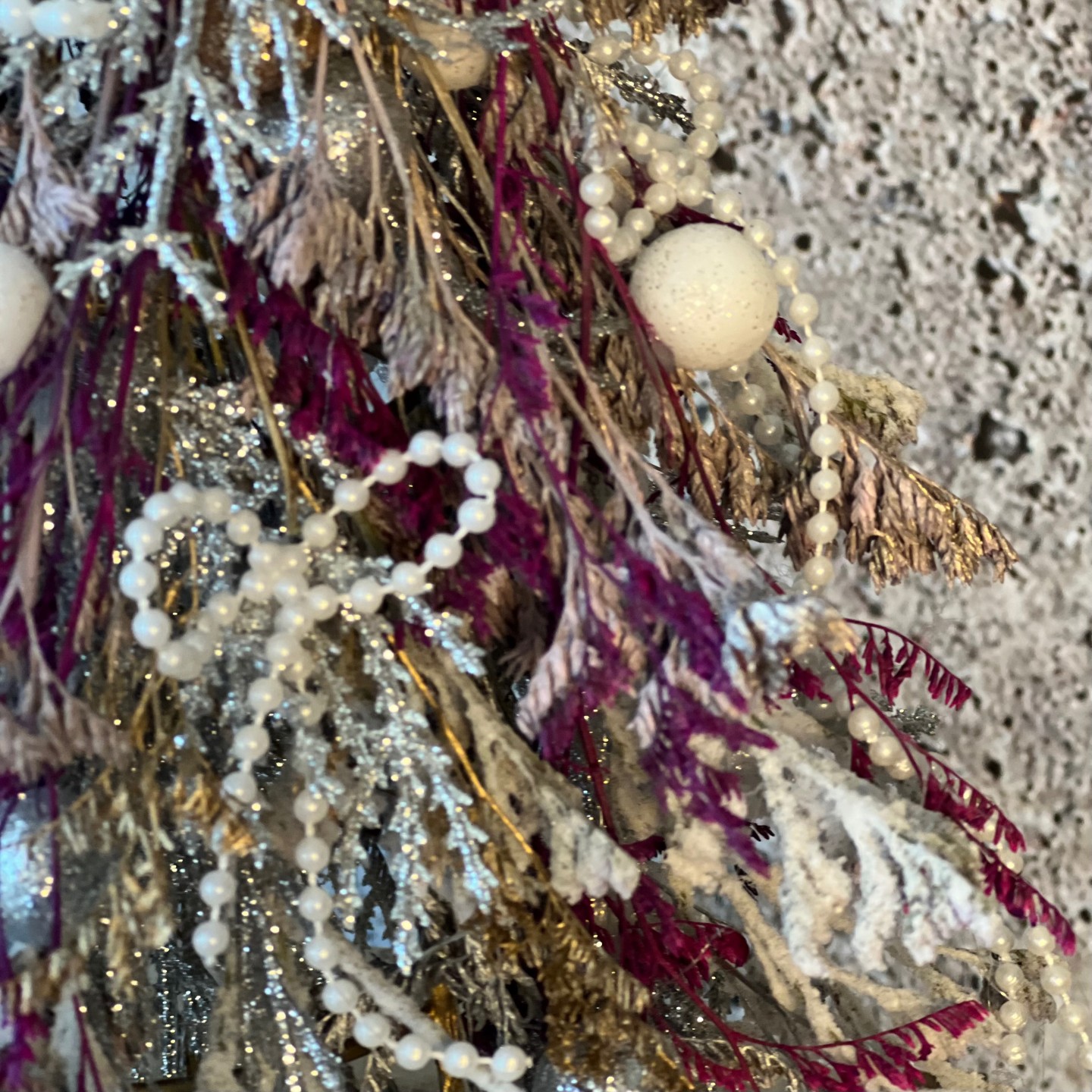 Christmas Tree with Silver Pink dried limonium twigs Christmas Tree with Silver Pink dried limonium twigs