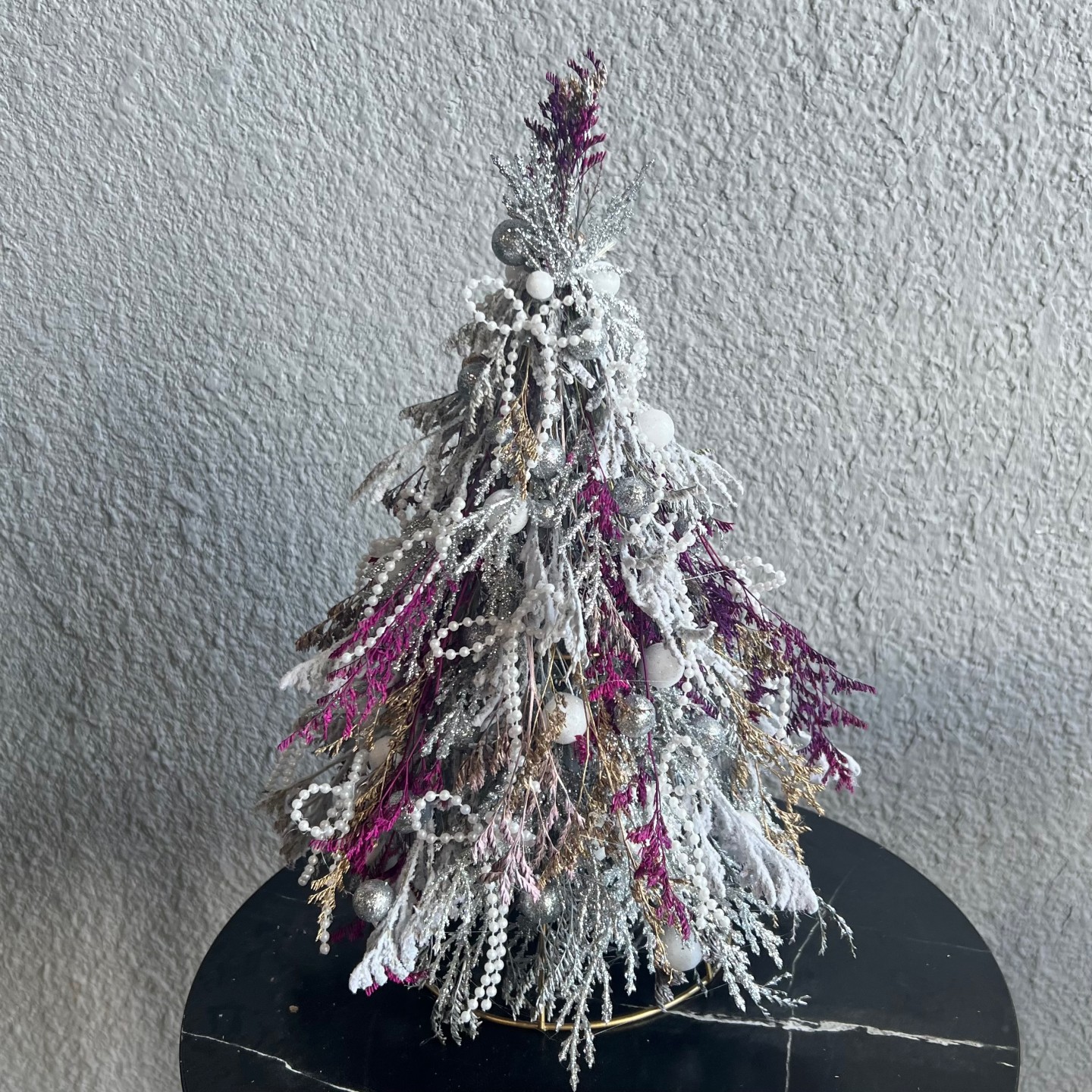 Christmas Tree with Silver Pink dried limonium twigs Christmas Tree with Silver Pink dried limonium twigs