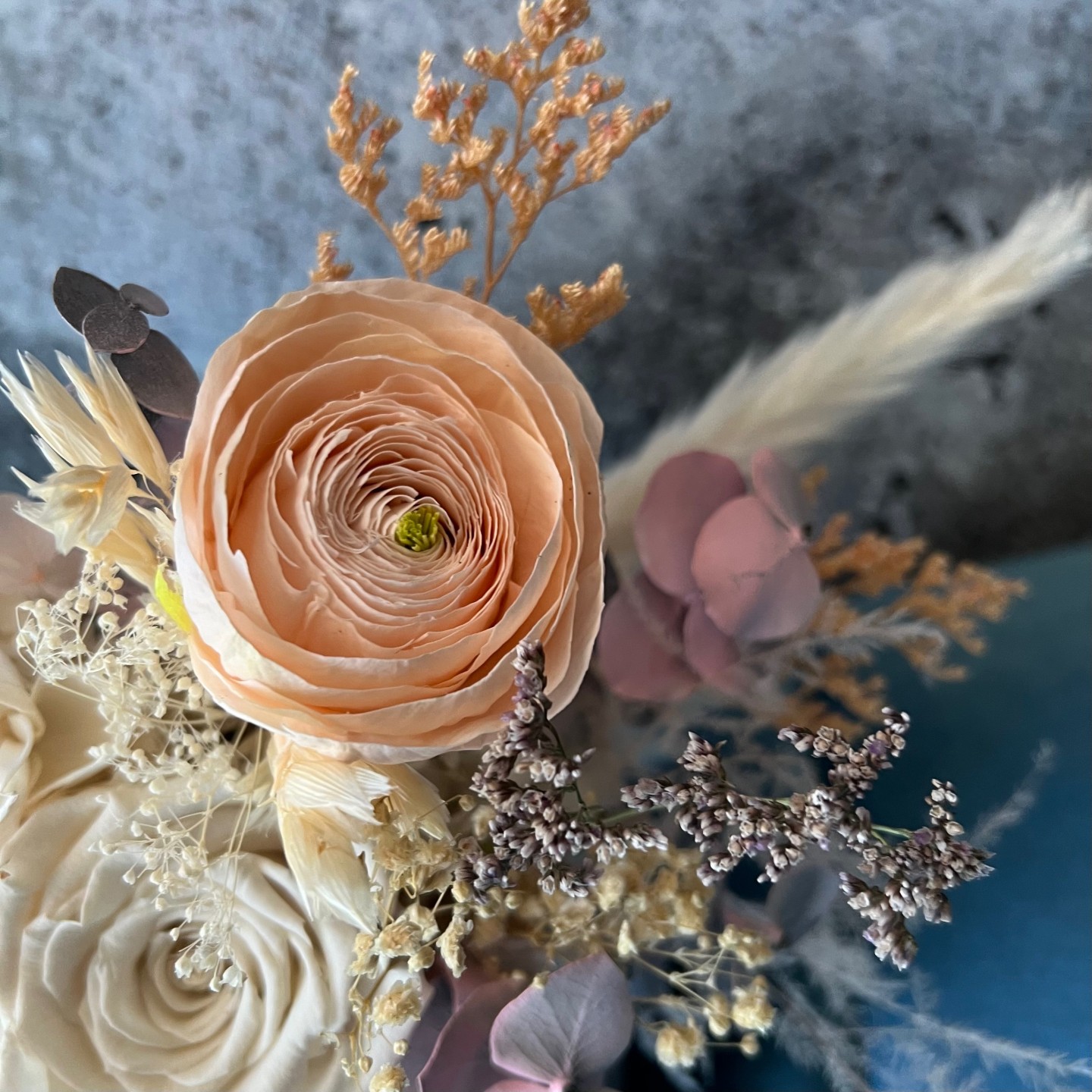 ESMERALDA collection Preserved Peonies Box ESMERALDA collection Preserved Peonies Box