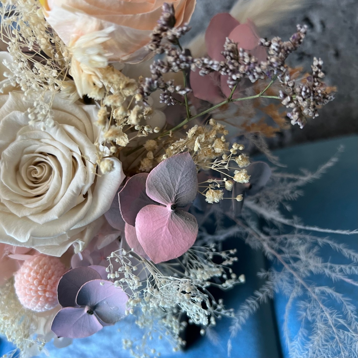 ESMERALDA collection Preserved Peonies Box ESMERALDA collection Preserved Peonies Box