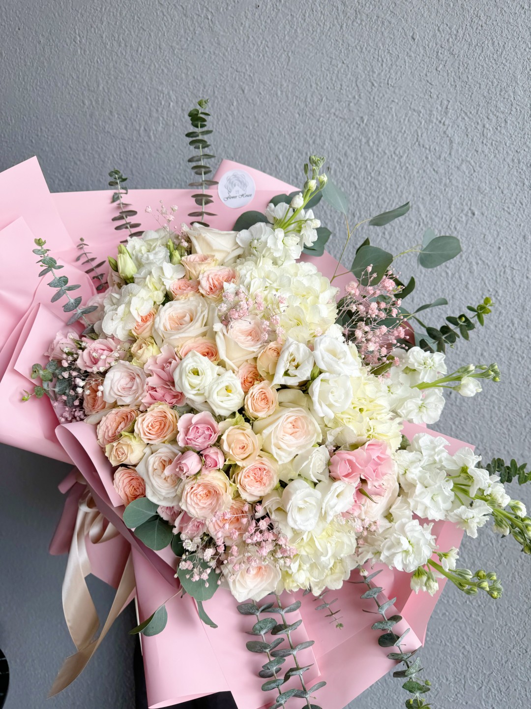 CasaBlanco Hand-tied Flower Bouquet