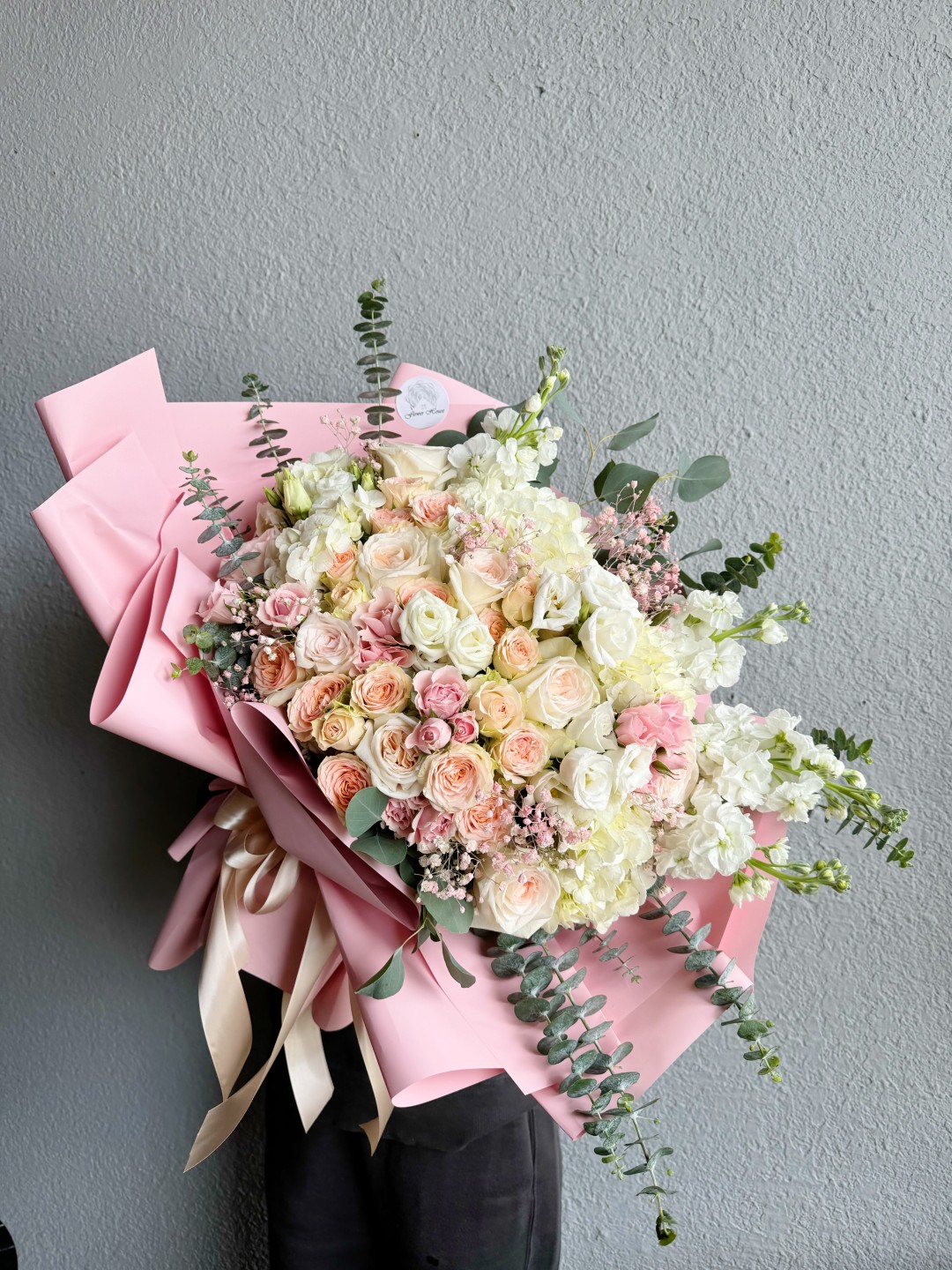 CasaBlanco Hand-tied Flower Bouquet