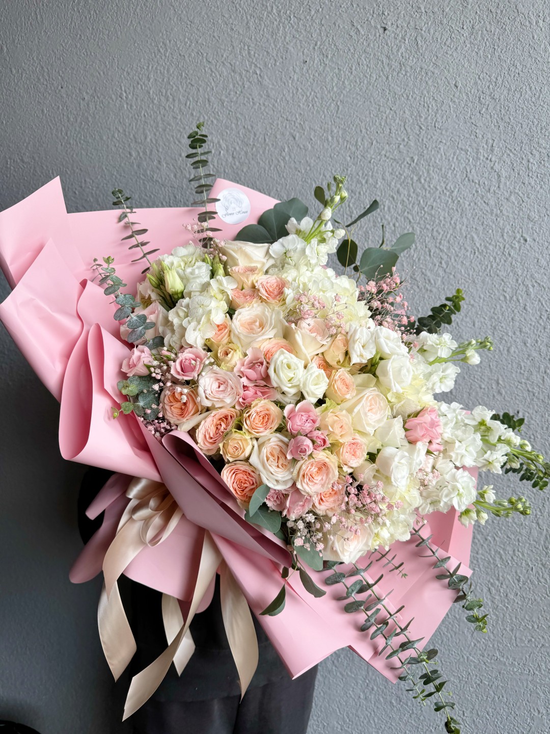 CasaBlanco Hand-tied Flower Bouquet