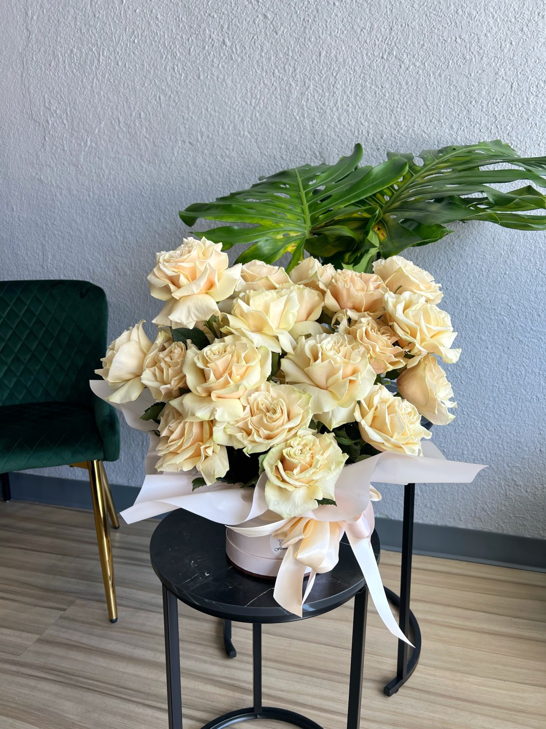 Creme Roses Cloud Box Creme Roses Cloud Box