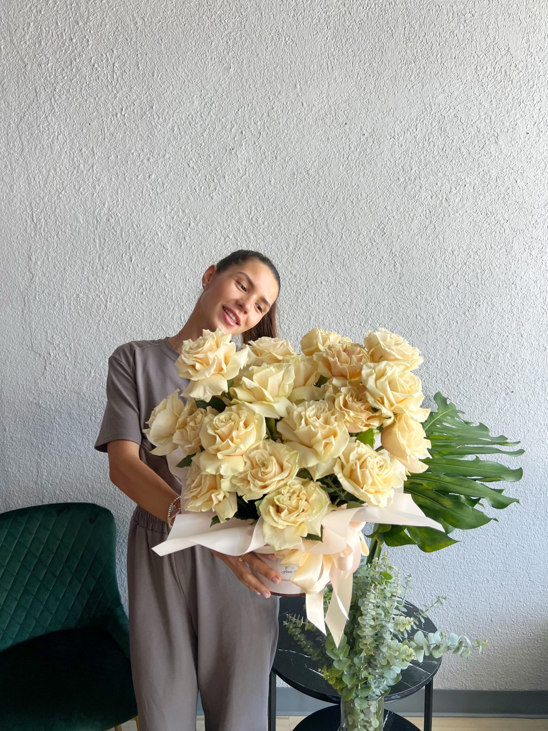 Creme Roses Cloud Box Creme Roses Cloud Box