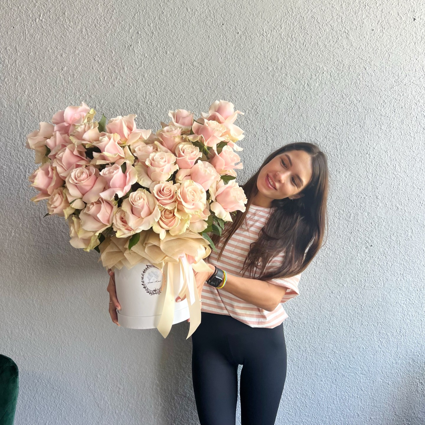 Light Pink Mondial Roses Cloud Large Box