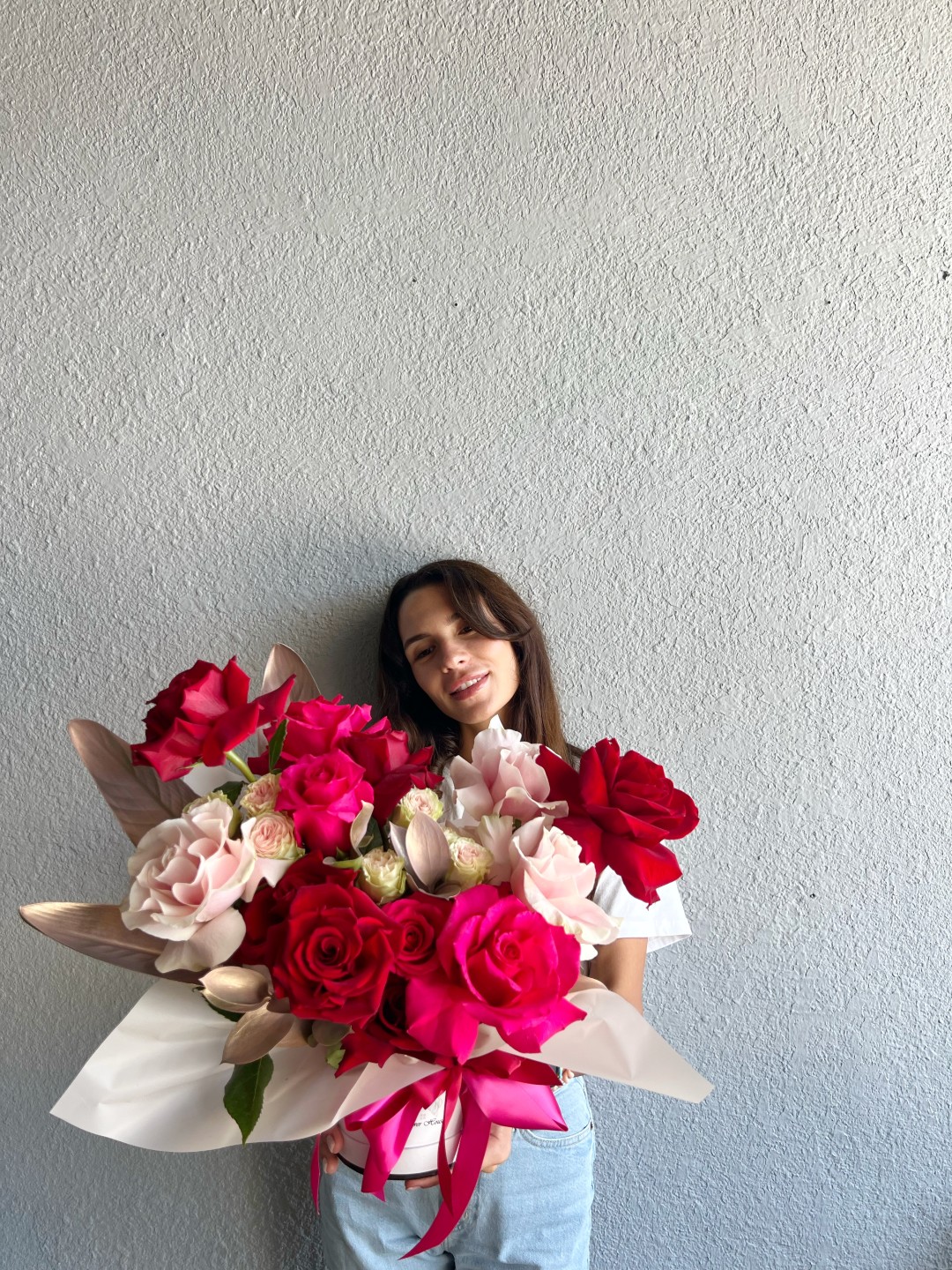 Elisa Fresh Flower Box (Roses, Spray Roses) Elisa Fresh Flower Box (Roses, Spray Roses)