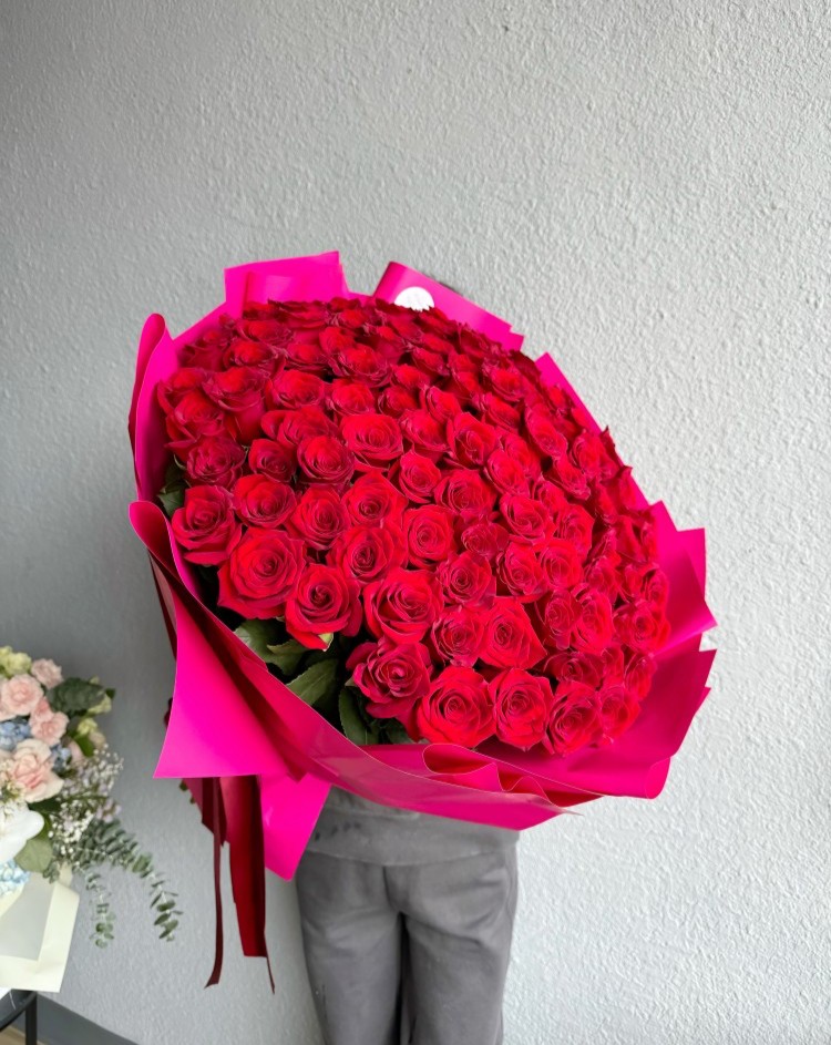 100 Red Roses Hand-Tied Bouquet